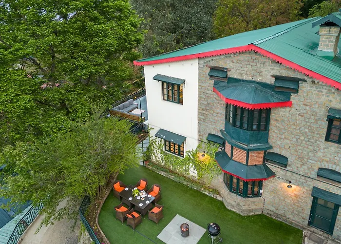 Saffronstays Kashi Villa